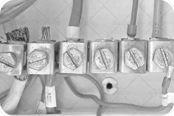 鋪設桌麵,測量尺寸,接地的規範